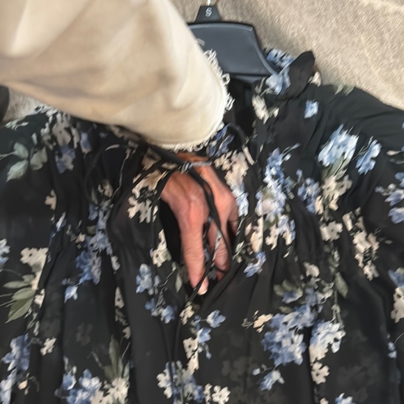 Women’s H&M Sheer Flowy Floral Black and Blue Maxi Dress Sz M - Picture 11 of 16